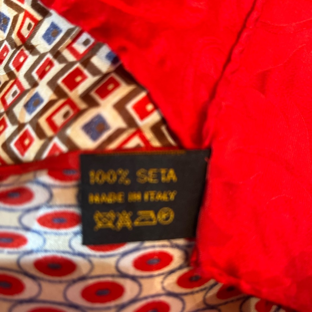 Enrico Coveri Large Red Square Patterned Silk Scarf - Italy - Picture 4 of 11